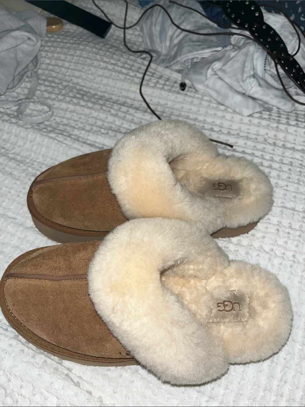 UGG Women's Chestnut Suede Shearling Slipper